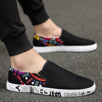 Jauns vīriešu mokasīnu modelis no tekstila - ar plakanu zoli