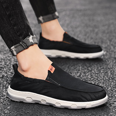 Jauns vīriešu mokasīnu modelis no tekstila - ar plakanu zoli