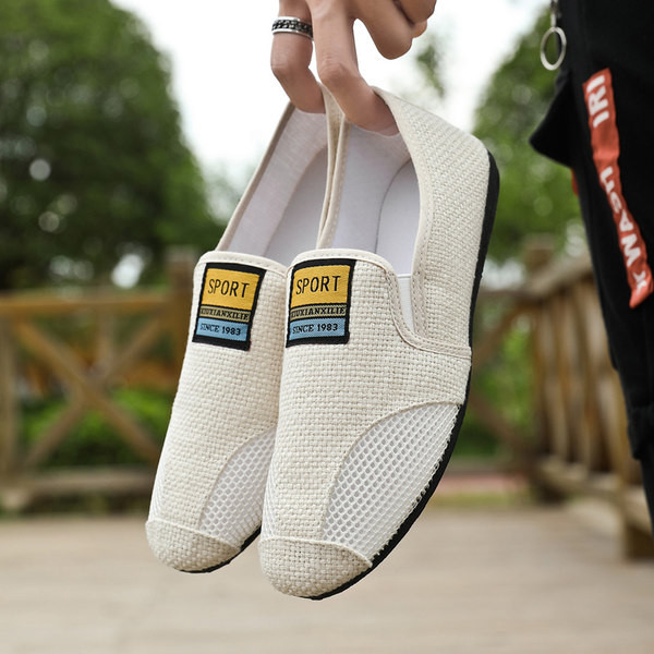 Ανδρικά στρογγυλεμένα αναπνεύσιμα μοκασίνια με επίπεδη σόλα