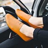 Jauns mokasīnu modelis ar plakanu zoli no eko ādas