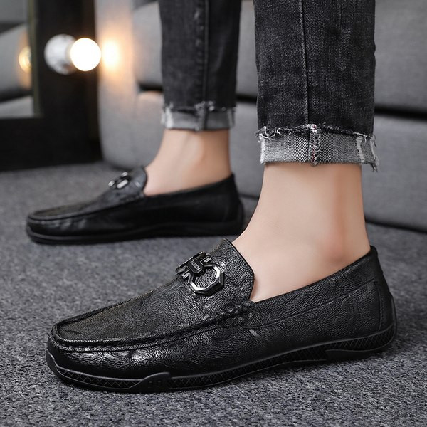 Mūsdienīgi mokasīni no eko ādas - divi modeļi