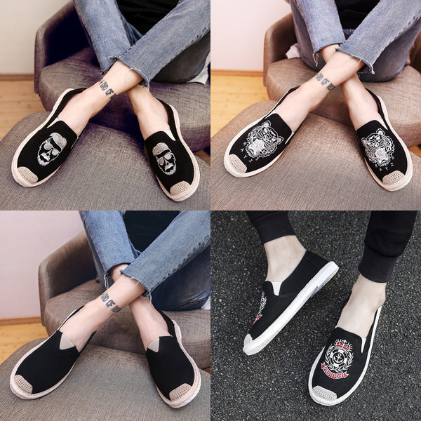 Ανδρικά μοκασίνια με επίπεδη σόλα και κέντημα - δύο χρώματα