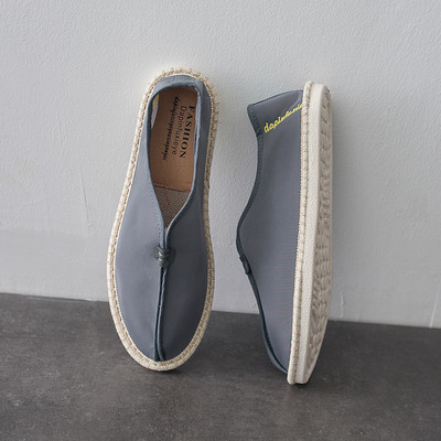 Ανδρικά μοκασίνια από οικολογικό σουέτ με κέντημα