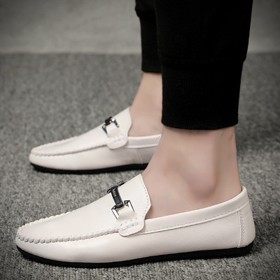 Νέο μοντέλο ανδρικά μοκασίνια με μεταλλικό στοιχείο από οικολογικό δέρμα