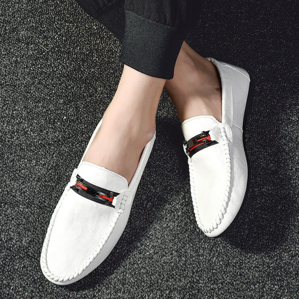 Νέο μοντέλο ανδρικά μοκασίνια με μεταλλικό στοιχείο από οικολογικό δέρμα