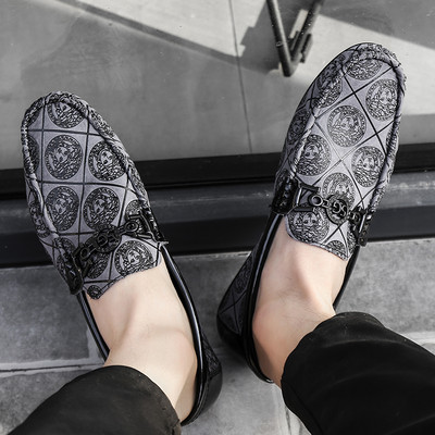 Νέο μοντέλο ανοιξιάτικά ανδρικά μοκασίνια από οικολογικό δέρμα με μεταλλική διακόσμηση