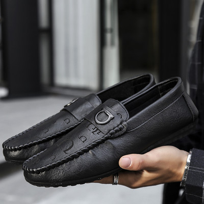 Νέο μοντέλο ανοιξιάτικά ανδρικά μοκασίνια από οικολογικό δέρμα με μεταλλική διακόσμηση