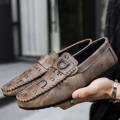 Νέο μοντέλο ανοιξιάτικά ανδρικά μοκασίνια από οικολογικό δέρμα με μεταλλική διακόσμηση