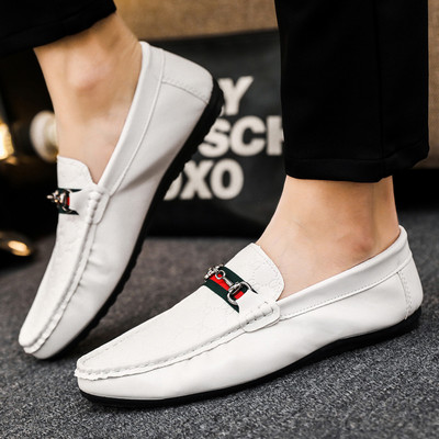 Νέο μοντέλο ανοιξιάτικά ανδρικά μοκασίνια από οικολογικό δέρμα με μεταλλική διακόσμηση