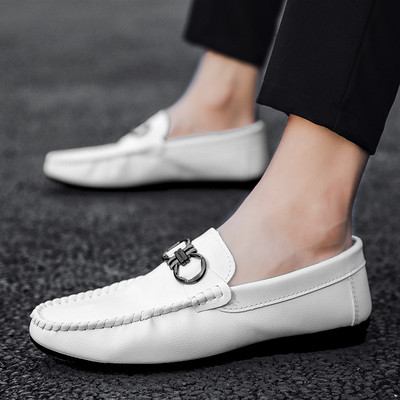 Νέο μοντέλο ανοιξιάτικά ανδρικά μοκασίνια από οικολογικό δέρμα με μεταλλική διακόσμηση