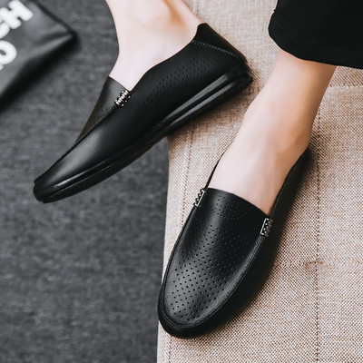 Νέο μοντέλο ανοιξιάτικά ανδρικά μοκασίνια από οικολογικό δέρμα με μεταλλική διακόσμηση