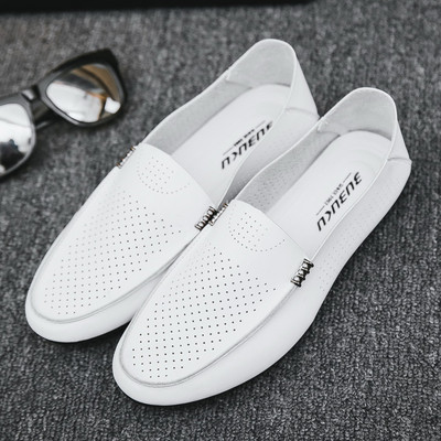 Νέο μοντέλο ανοιξιάτικά ανδρικά μοκασίνια από οικολογικό δέρμα με μεταλλική διακόσμηση