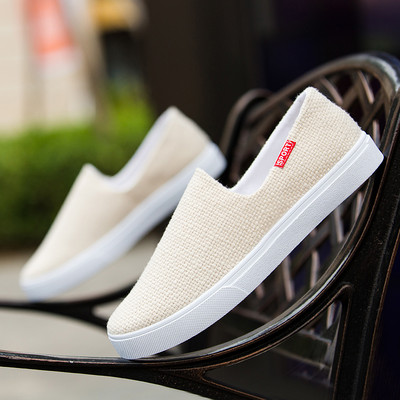 Ανδρικά μοκασίνια στρογγυλεμένο κλωστοϋφαντουργικό μοντέλο με έμβλημα