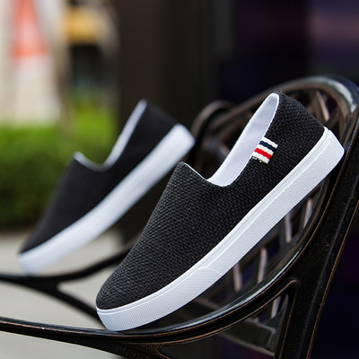 Ανδρικά μοκασίνια στρογγυλεμένο κλωστοϋφαντουργικό μοντέλο με έμβλημα