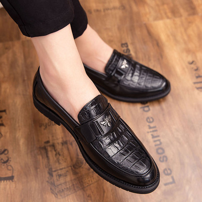 Μοντέρνά ανδρικά μοκασίνια από ανάγλυφο οικολογικό δέρμα