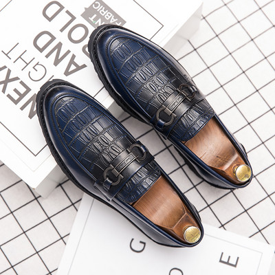 Μοντέρνά ανδρικά μοκασίνια από ανάγλυφο οικολογικό δέρμα