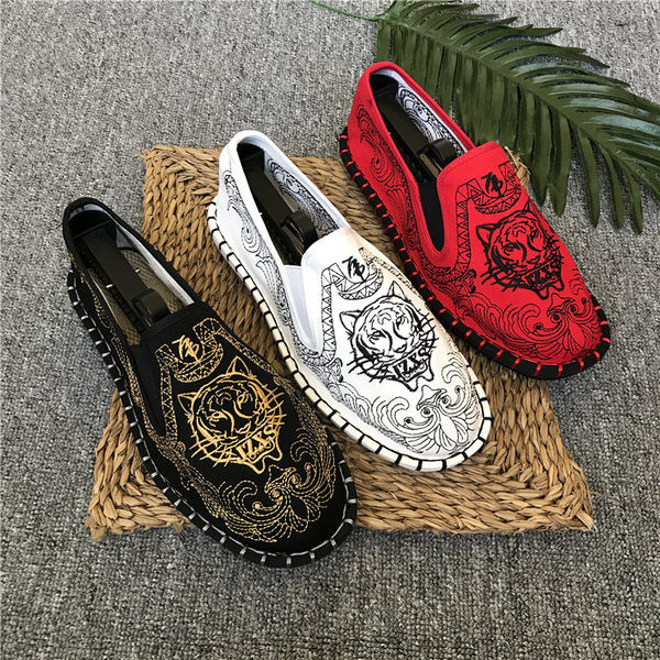 Mocasini casual barbatesti cu broderie