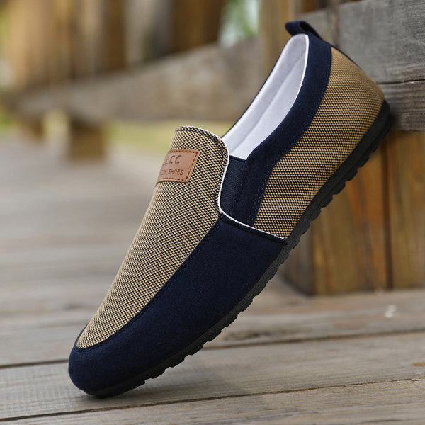 Ανδρικά στρογγυλεμένα μοκασίνια σε διάφορα μοντέλα