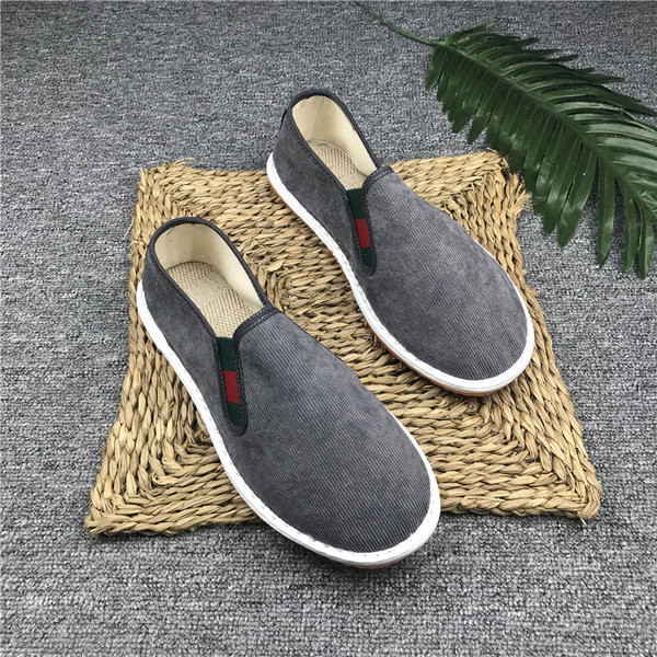 Ανδρικά μοκασίνια από υφάσματα με επίπεδη σόλα σε διάφορα χρώματα
