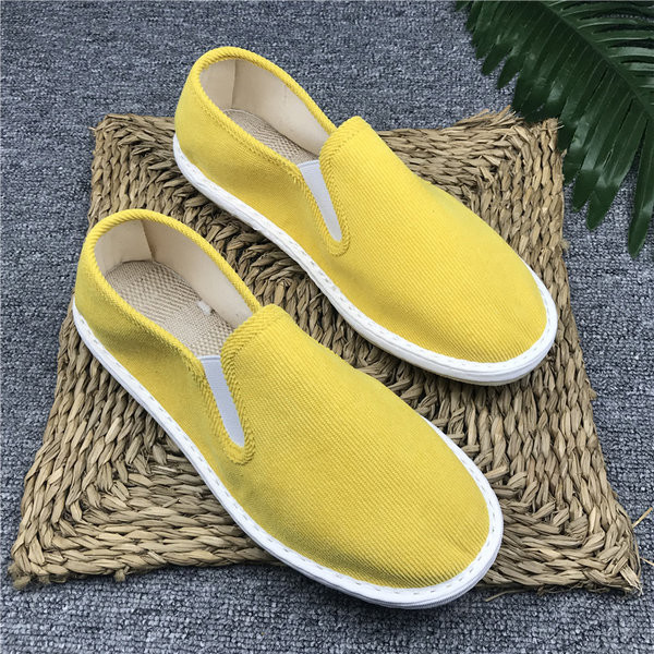 Ανδρικά μοκασίνια από υφάσματα με επίπεδη σόλα σε διάφορα χρώματα