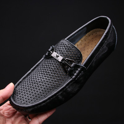 Καλοκαιρινά μοκασίνια από οικολογικό δέρμα με μεταλλική διακόσμηση