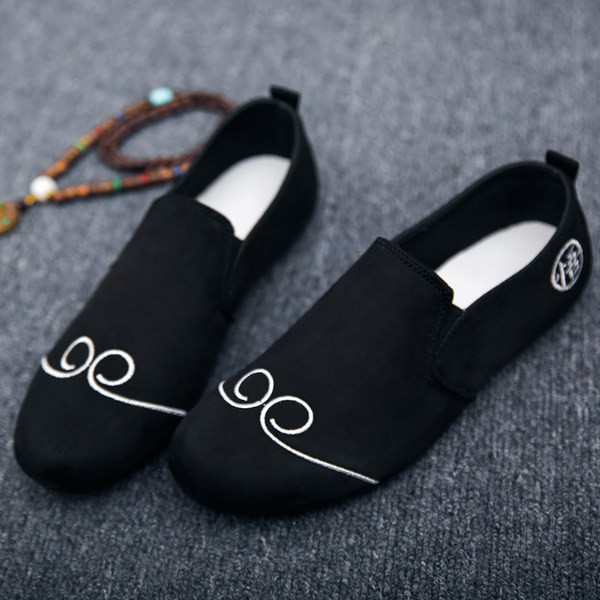 Ανδρικά μοκασίνια από τεχνητό σουέτ με κέντημα