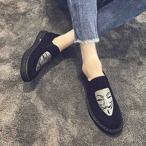 Νέο μοντέλο υφασμάτινα μοκασίνων με κεντήματα για άντρες