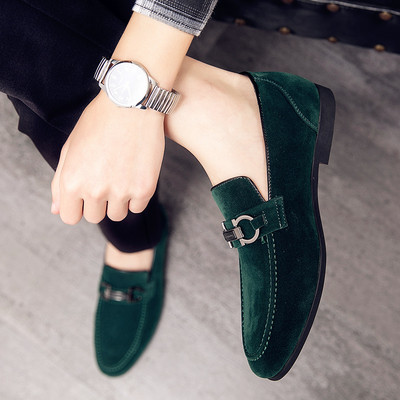 Νέο μοντέλο ανδρικά μοκασίνια σουέτ με μεταλλικό στοιχείο