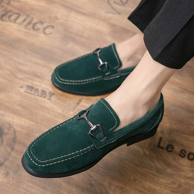 Νέο μοντέλο ανδρικά μοκασίνια σουέτ με μεταλλικό στοιχείο