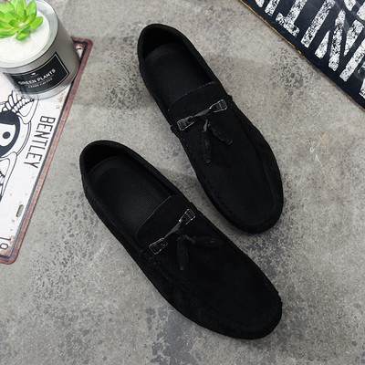 Öko seemisnahast mitmes värvitoonis vabaaja meeste mokassiinid tuttidega