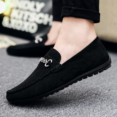 Öko seemisnahast mitmes värvitoonis vabaaja meeste mokassiinid tuttidega