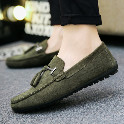 Öko seemisnahast mitmes värvitoonis vabaaja meeste mokassiinid tuttidega