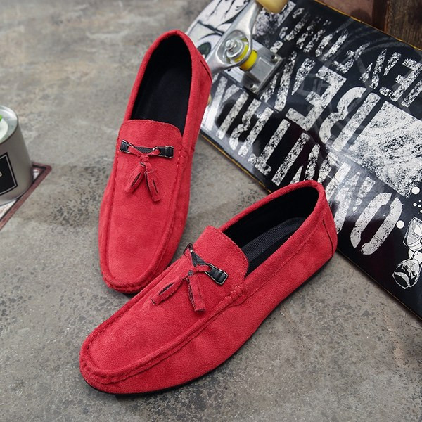 Öko seemisnahast mitmes värvitoonis vabaaja meeste mokassiinid tuttidega