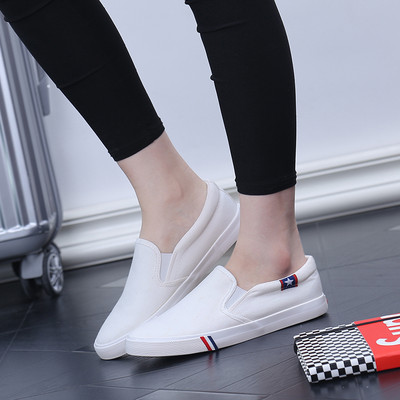 Καλοκαιρινά αναπνεύσιμα μοκασίνια κατασκευασμένα από ύφασμα με επίπεδη σόλα