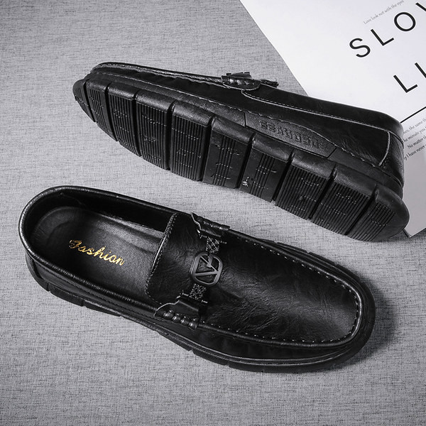 Ανδρικά μοκασίνια με τραχιά σόλα από οικολογικό δέρμα