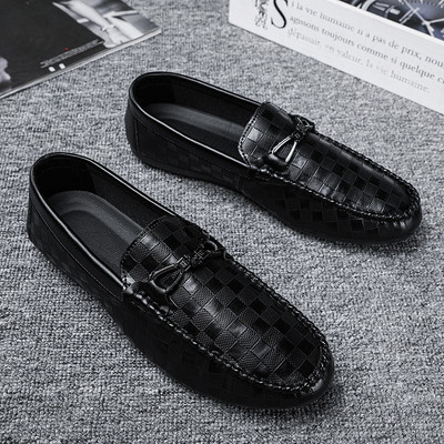 Ανδρικά casual μοκασίνια με μεταλλικό στοιχείο - δύο μοντέλα