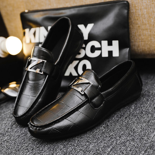 Ανδρικά έκο δερμάτινα μοκασίνια με μεταλλική διακόσμηση