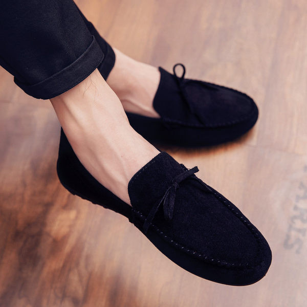 Νέο μοντέλο μοκασίνων από οικολογικό σουέτ με κορδέλα