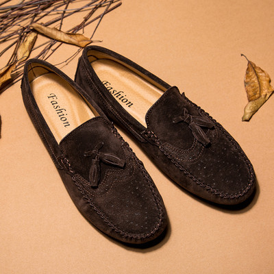 Νέο μοντέλο ανδρικά μοκασίνια σουέτ με φούντες