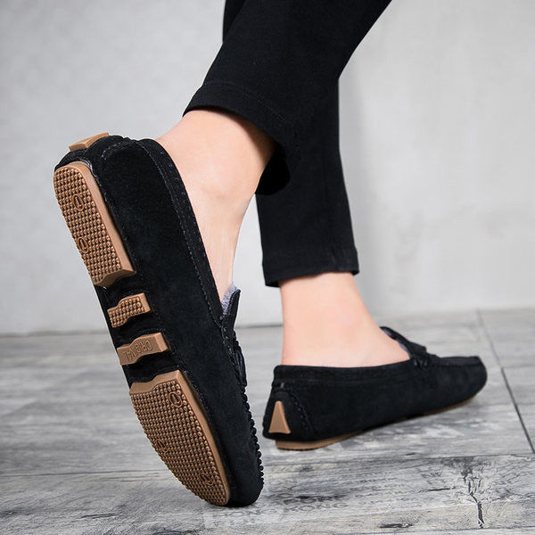 Νέο μοντέλο ανδρικά μοκασίνια σουέτ με φούντες