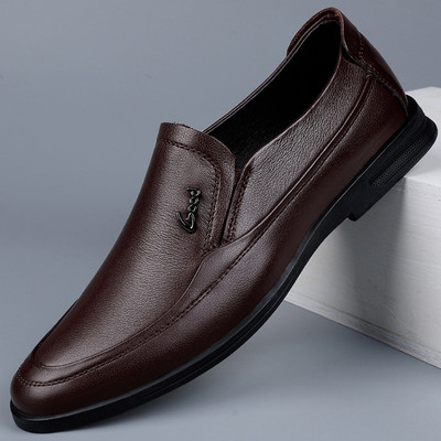 Vīriešu moderni mokasīni no eko ādas - vienkrāsains modelis