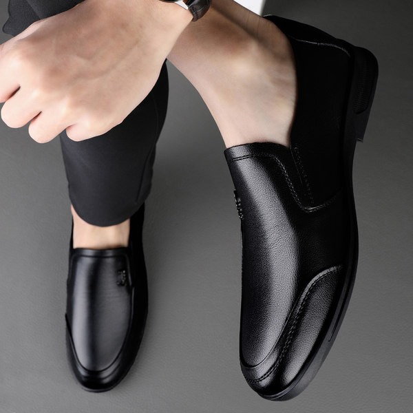 Vīriešu moderni mokasīni no eko ādas - vienkrāsains modelis