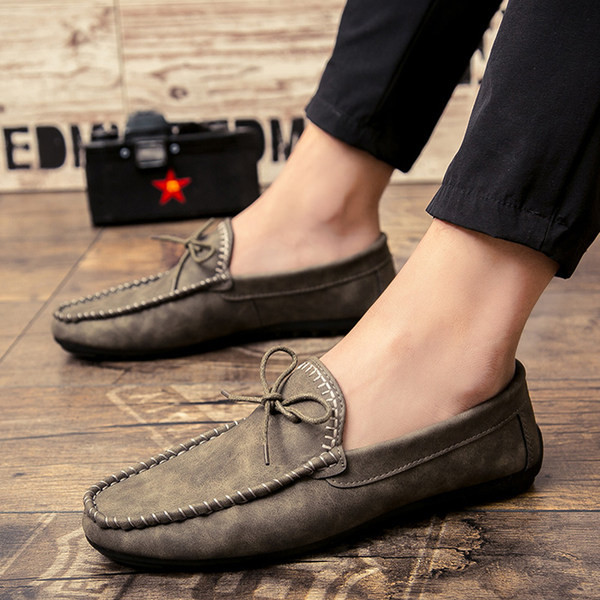 Μοντέρνα μοκασίνια από οικολογικό δέρμα με κορδόνια