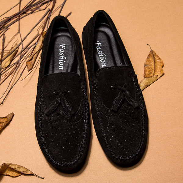 Ανδρικά μοκασίνια από οικολογικό σουέτ με φούντα