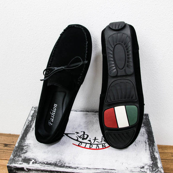 Mūsdienīgi vīriešu mokasīni no eko zamšādas - vairākās krāsās