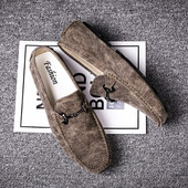 Σύγχρονα μοκασίνια από οικολογικό σουέτ με μεταλλικό στοιχείο