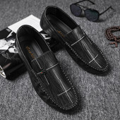 Vīriešu moderni mokasīni no mākslīgās ādas ar plakanu zoli