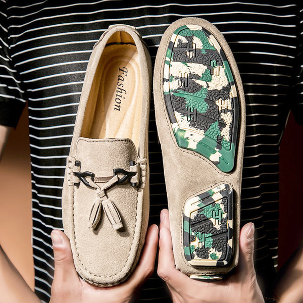 Ανδρικά μοκασίνια με φούντες - δύο μοντέλα