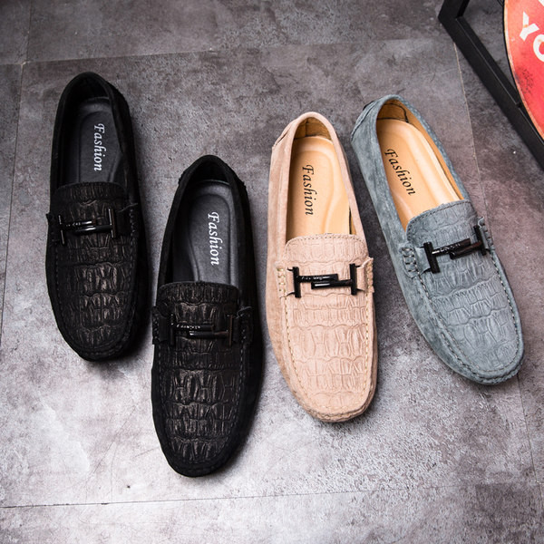 Μοντέρνα ανδρικά μοκασίνια  από ανάγλυφο οικολογικό δέρμα