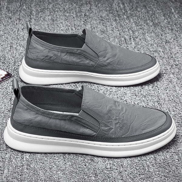 Έκο δερμάτινα μοκασίνια με επίπεδη σόλα σε δύο χρώματα